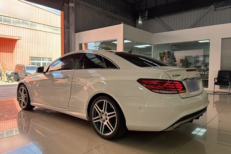 Used Mercedes-Benz E-Class 2016 E 200 Coupe Dynamic Edition Exterior 3