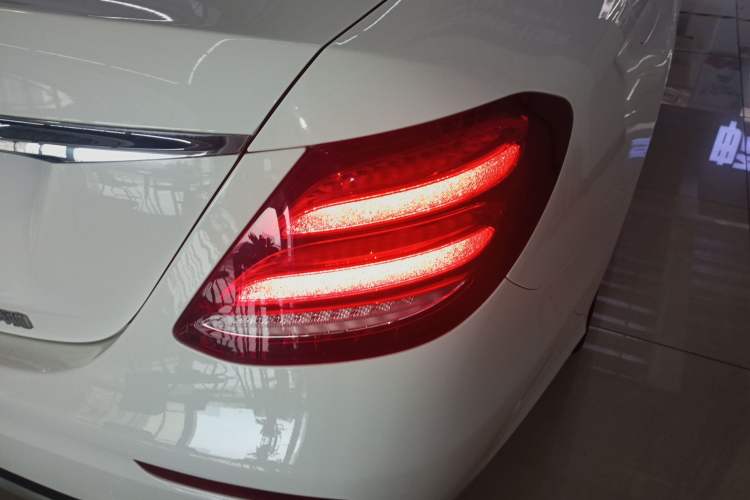 Used Mercedes-Benz E-Class 2016 E 200 L Sport Edition Exterior 3
