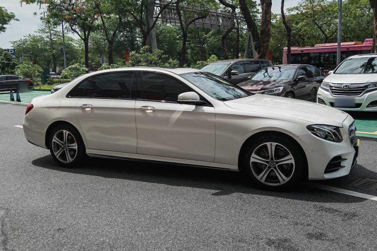 Used Mercedes-Benz E-Class 2016 E 200 L Sport Edition Exterior 3