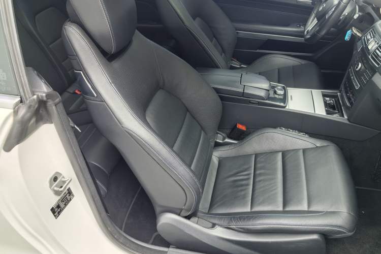 Used Mercedes-Benz E-Class 2016 E 200 Coupe Dynamic Edition Exterior 4