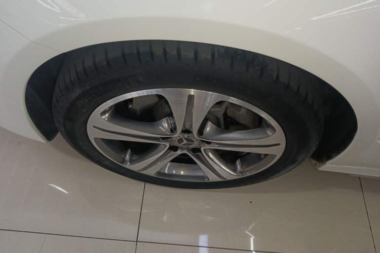 Used Mercedes-Benz E-Class 2016 E 200 L Sport Edition Exterior 4