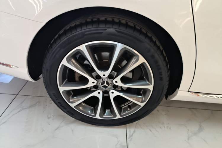 Used Mercedes-Benz E-Class 2016 E 200 L Exterior 5