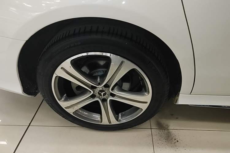 Used Mercedes-Benz E-Class 2016 E 200 L Sport Edition Exterior 5