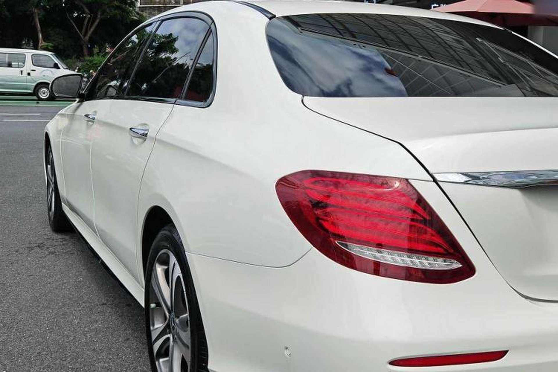 Used Mercedes-Benz E-Class 2016 E 200 L Sport Edition Exterior 5