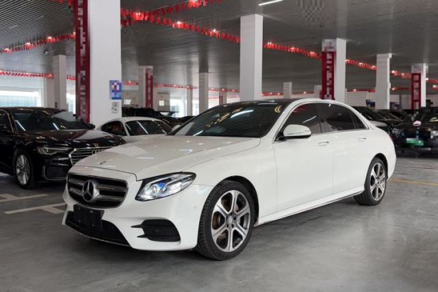 Used Mercedes-Benz E-Class 2016 E 300 L Sporty and Stylish Model