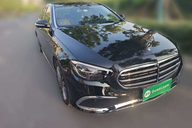 Used Mercedes-Benz E-Class 2016 E 200 L Sport Edition Front Right 45 Deg