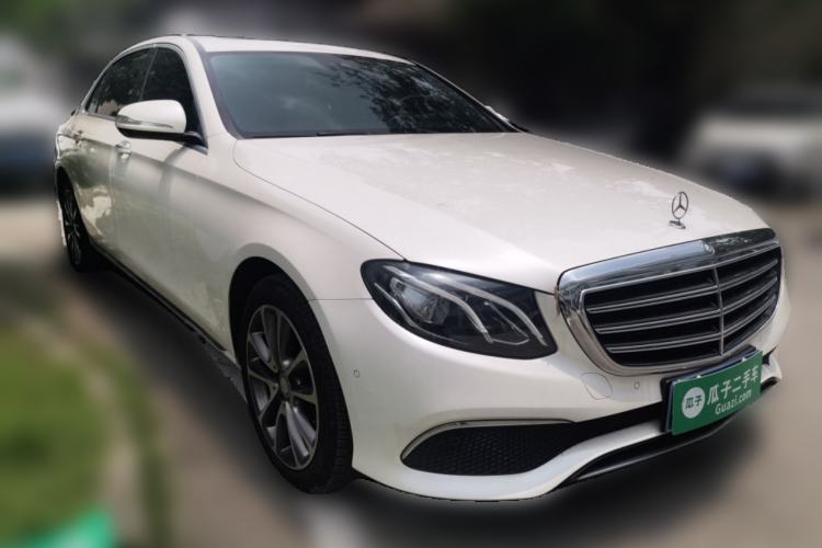 Used Mercedes-Benz E-Class 2016 E 200 L Front Right 45 Deg