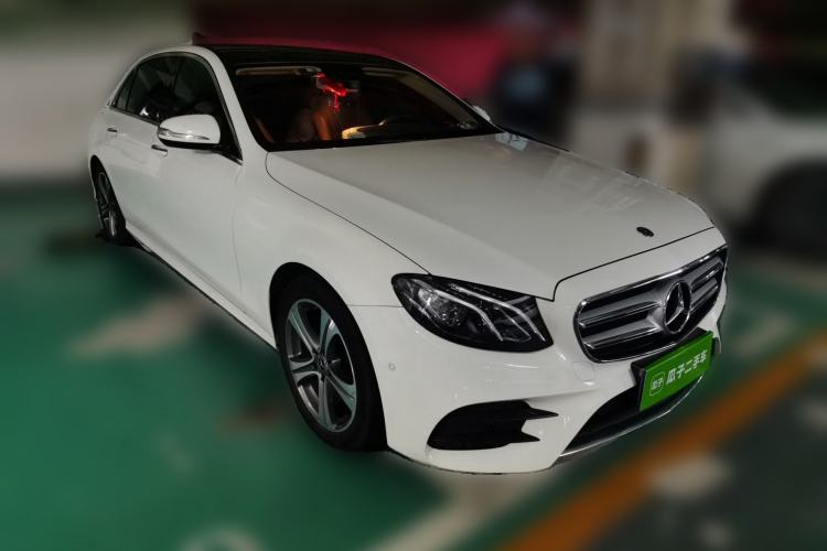 Used Mercedes-Benz E-Class 2016 E 200 L Sport Edition Front Right 45 Deg