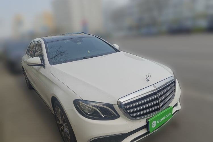 Used Mercedes-Benz E-Class 2016 E 200 L Front Right 45 Deg