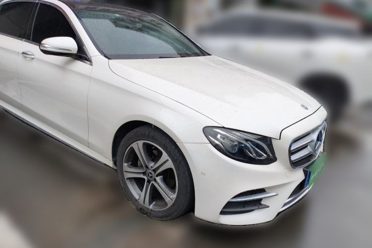 Used Mercedes-Benz E-Class 2016 E 200 L Sport Edition Front Right 45 Deg