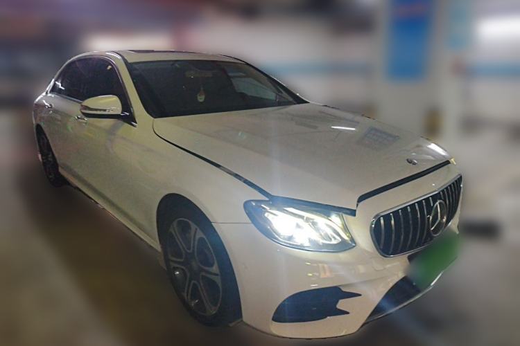 Used Mercedes-Benz E-Class 2016 E 300 L Sporty and Stylish Model Front Right 45 Deg