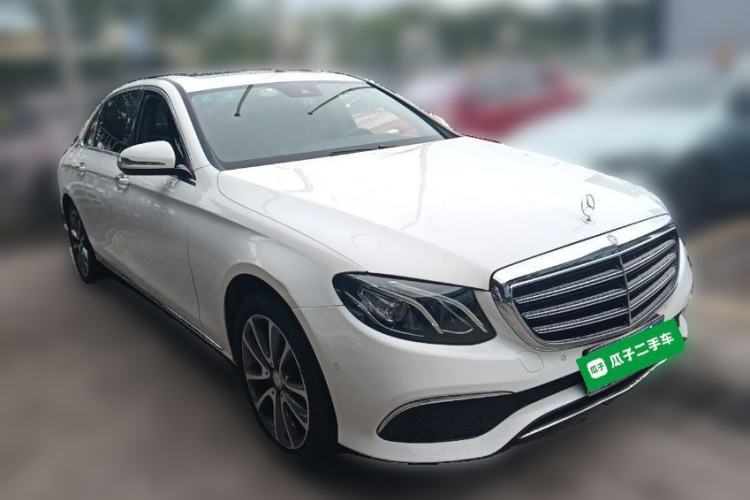 Used Mercedes-Benz E-Class 2016 E 200 L Front Right 45 Deg