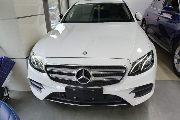 Used Mercedes-Benz E-Class 2016 E 300 L Sporty and Stylish Model Front