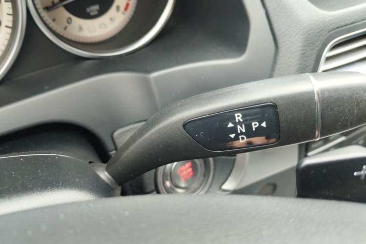 Used Mercedes-Benz E-Class 2016 E 200 Coupe Dynamic Edition Gear Lever
