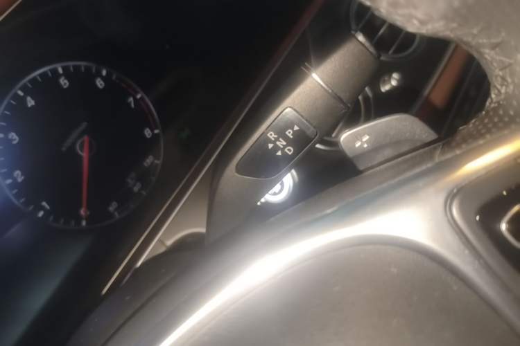 Used Mercedes-Benz E-Class 2016 E 200 L Sport Edition Gear Lever