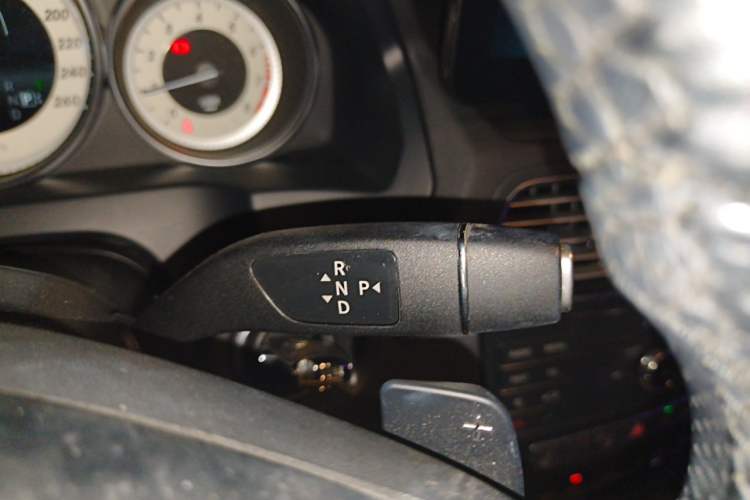 Used Mercedes-Benz E-Class 2016 E 200 Coupe Dynamic Edition Gear Lever