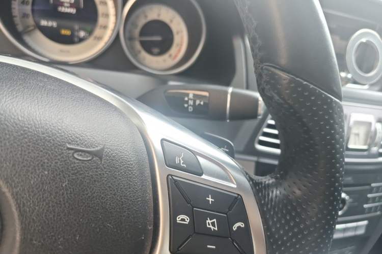 Used Mercedes-Benz E-Class 2016 E 200 Coupe Dynamic Edition Gear Lever