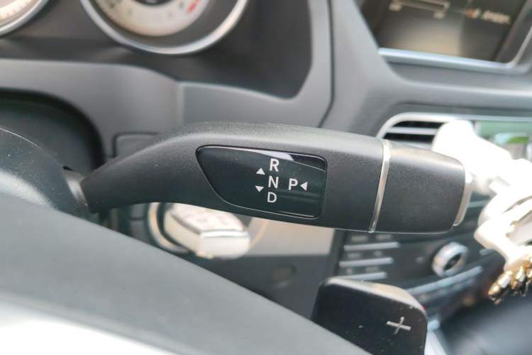 Used Mercedes-Benz E-Class 2016 E 200 Coupe Dynamic Edition Gear Lever