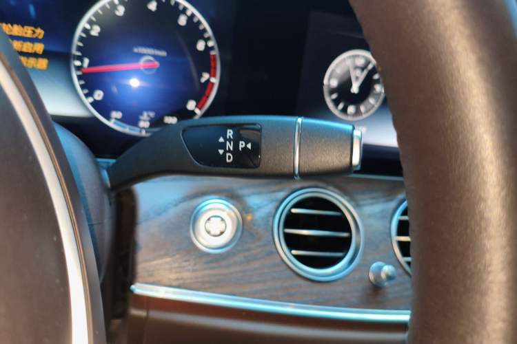 Used Mercedes-Benz E-Class 2016 E 300 L Stylish Model Gear Lever
