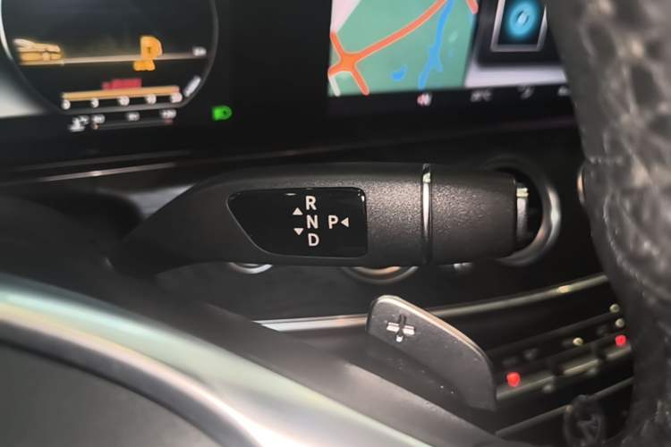 Used Mercedes-Benz E-Class 2016 E 300 L Sport Luxury Model Gear Lever