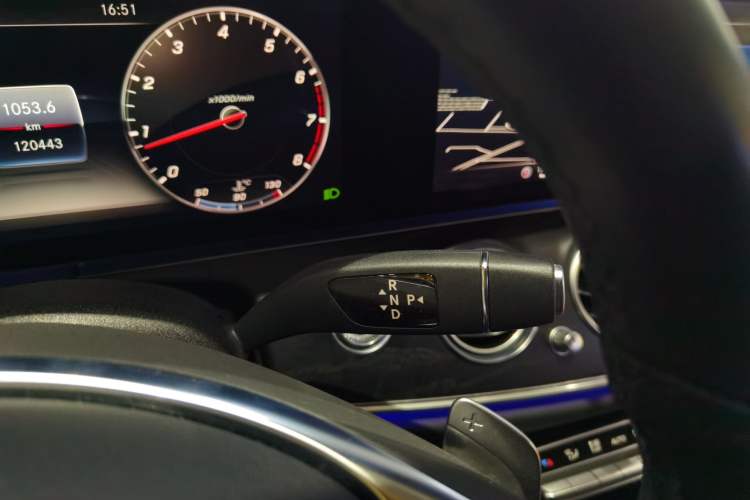 Used Mercedes-Benz E-Class 2016 E 200 L Sport Edition Gear Lever