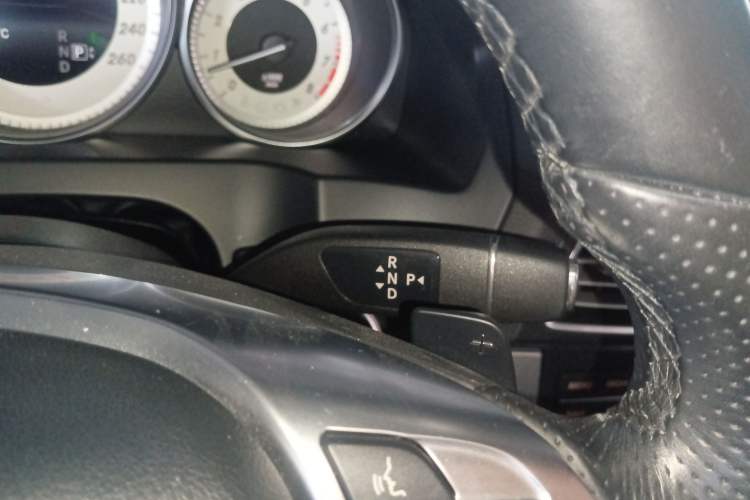Used Mercedes-Benz E-Class 2016 E 260 Convertible Coupe Dynamic Edition Gear Lever