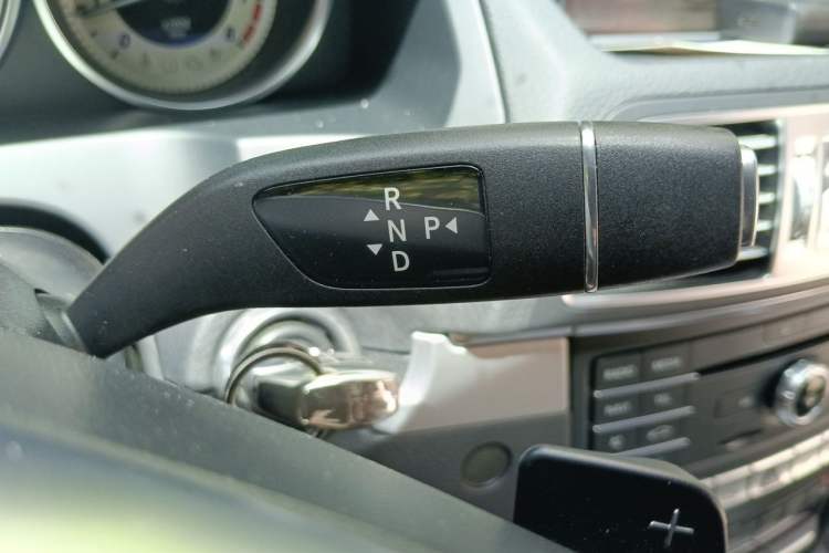 Used Mercedes-Benz E-Class 2016 E 200 Coupe Dynamic Edition Gear Lever