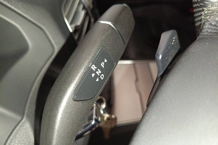 Used Mercedes-Benz E-Class 2016 E 200 Coupe Dynamic Edition Gear Lever