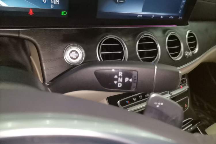 Used Mercedes-Benz E-Class 2016 E 300 L Sport Luxury Model Gear Lever
