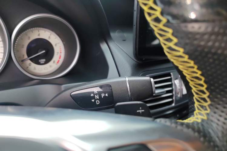 Used Mercedes-Benz E-Class 2016 E 200 Coupe Dynamic Edition Gear Lever