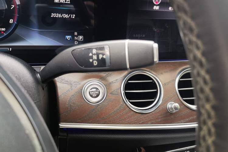 Used Mercedes-Benz E-Class 2016 E 200 L Gear Lever