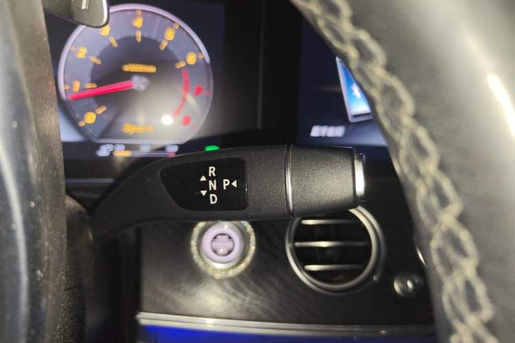 Used Mercedes-Benz E-Class 2016 E 200 L Sport Edition Gear Lever