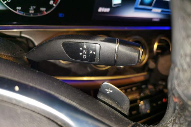 Used Mercedes-Benz E-Class 2016 E 200 L Sport Edition Gear Lever