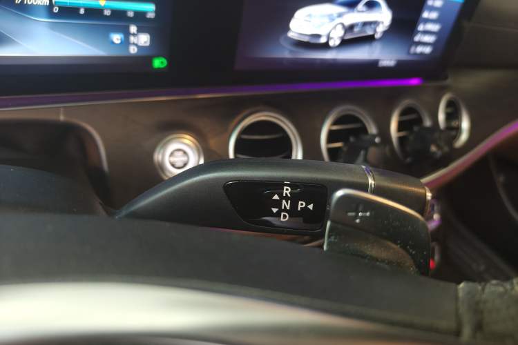 Used Mercedes-Benz E-Class 2016 E 200 L Sport Edition Gear Lever