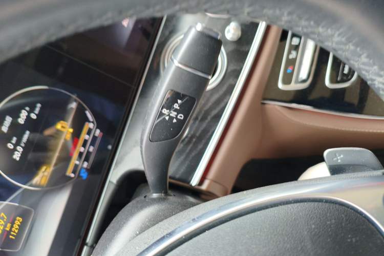 Used Mercedes-Benz E-Class 2016 E 200 L Sport Edition Gear Lever