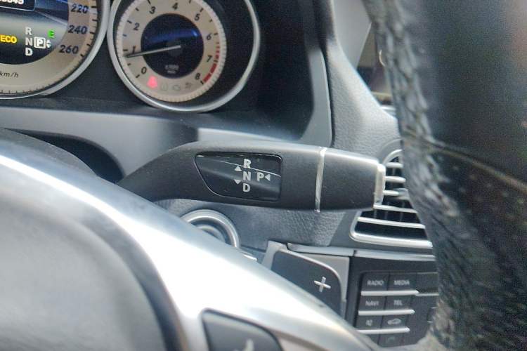 Used Mercedes-Benz E-Class 2016 E 200 Coupe Dynamic Edition Gear Lever