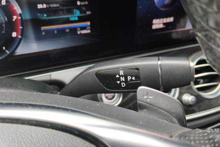 Used Mercedes-Benz E-Class 2016 E 200 L Sport Edition Gear Lever