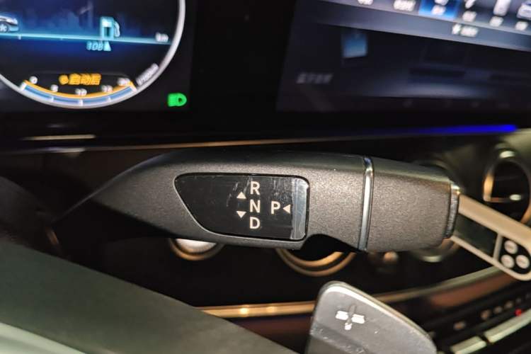 Used Mercedes-Benz E-Class 2016 E 200 L Sport Edition Gear Lever