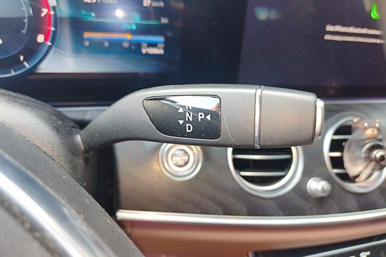 Used Mercedes-Benz E-Class 2016 E 200 L Sport Edition Gear Lever
