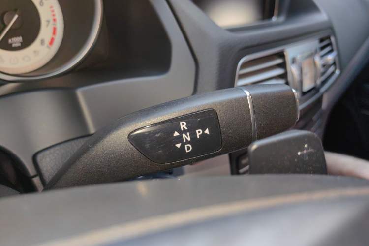 Used Mercedes-Benz E-Class 2016 E 260 Coupe Dynamic Edition Gear Lever