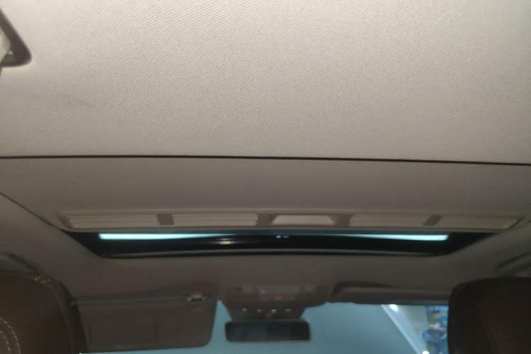 Used Mercedes-Benz E-Class 2016 E 200 L Sport Edition Headliner