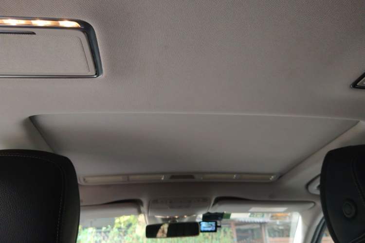 Used Mercedes-Benz E-Class 2016 E 300 L Sporty and Stylish Model Headliner