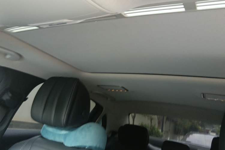 Used Mercedes-Benz E-Class 2016 E 300 L Sporty and Stylish Model Headliner