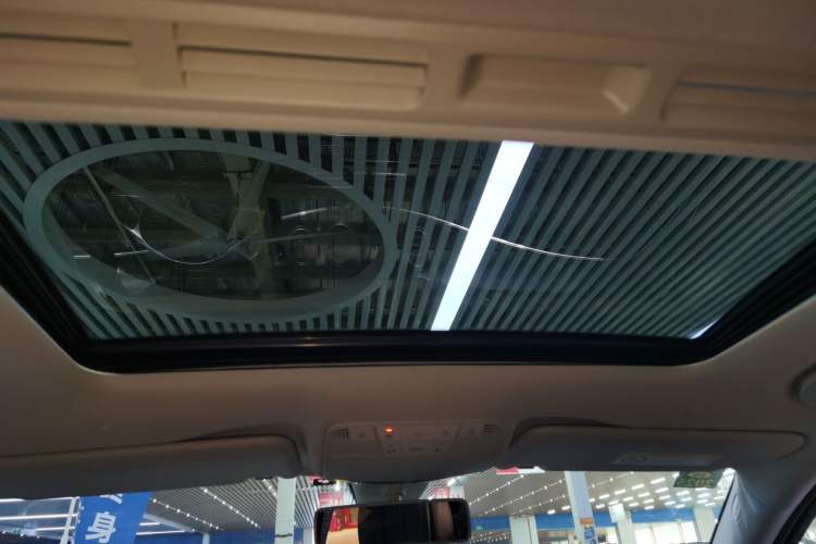 Used Mercedes-Benz E-Class 2016 E 200 L Sport Edition Headliner