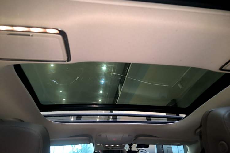 Used Mercedes-Benz E-Class 2016 E 300 L Sport Luxury Model Headliner