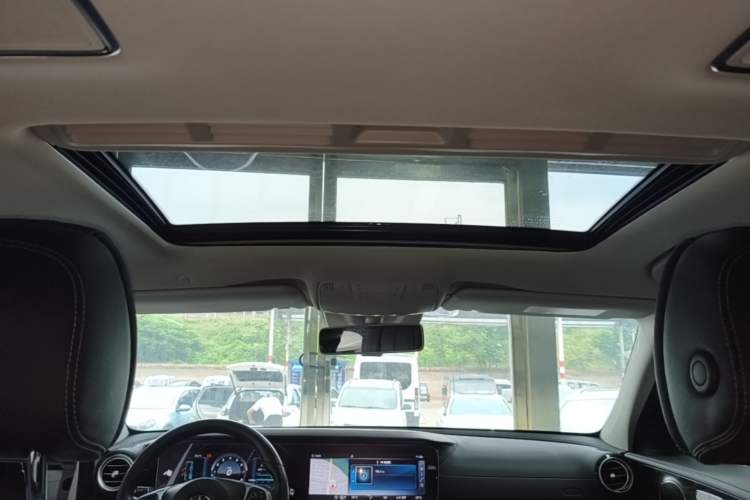 Used Mercedes-Benz E-Class 2016 E 300 L Sporty and Stylish Model Headliner