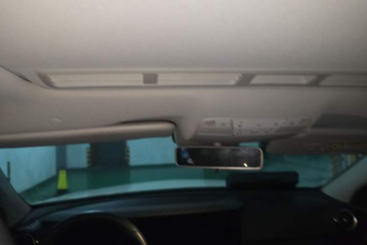 Used Mercedes-Benz E-Class 2016 E 200 L Sport Edition Headliner