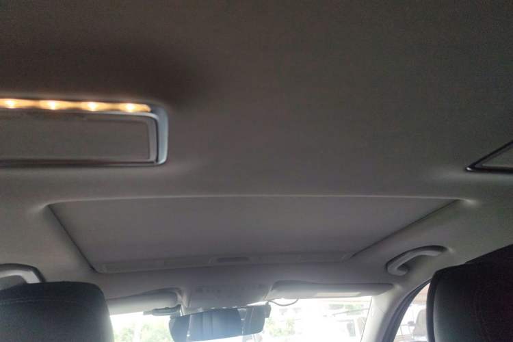 Used Mercedes-Benz E-Class 2016 E 200 L Sport Edition Headliner