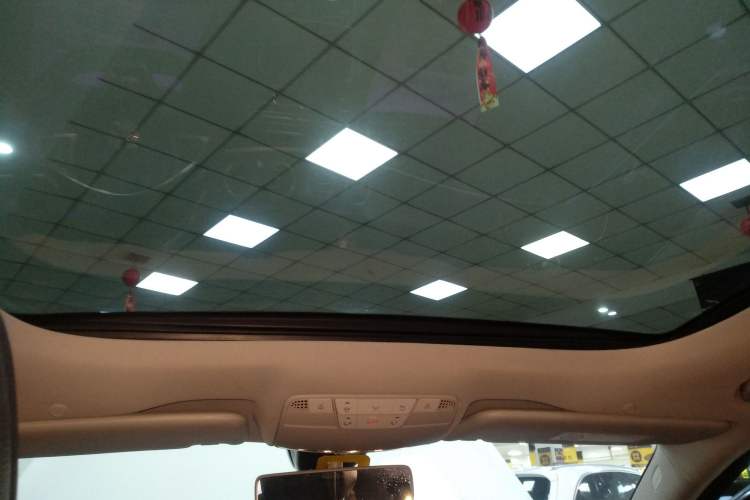 Used Mercedes-Benz E-Class 2016 E 200 L Sport Edition Headliner