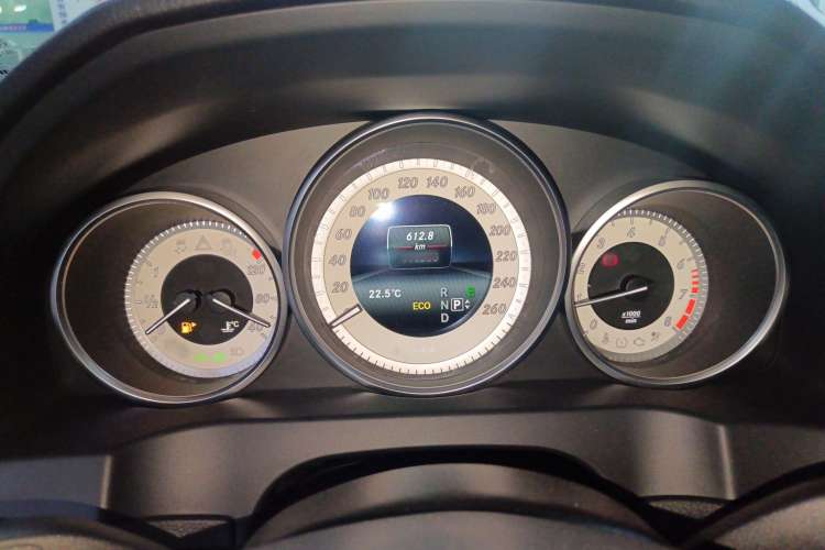 Used Mercedes-Benz E-Class 2016 E 260 Coupe Dynamic Edition Instrument Cluster